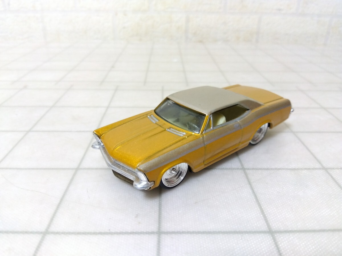 500■1/50　hot wheels　ホットウィール　65′ BUICK　ビュイック　Riviera　ミニカー　ジャンク現状品