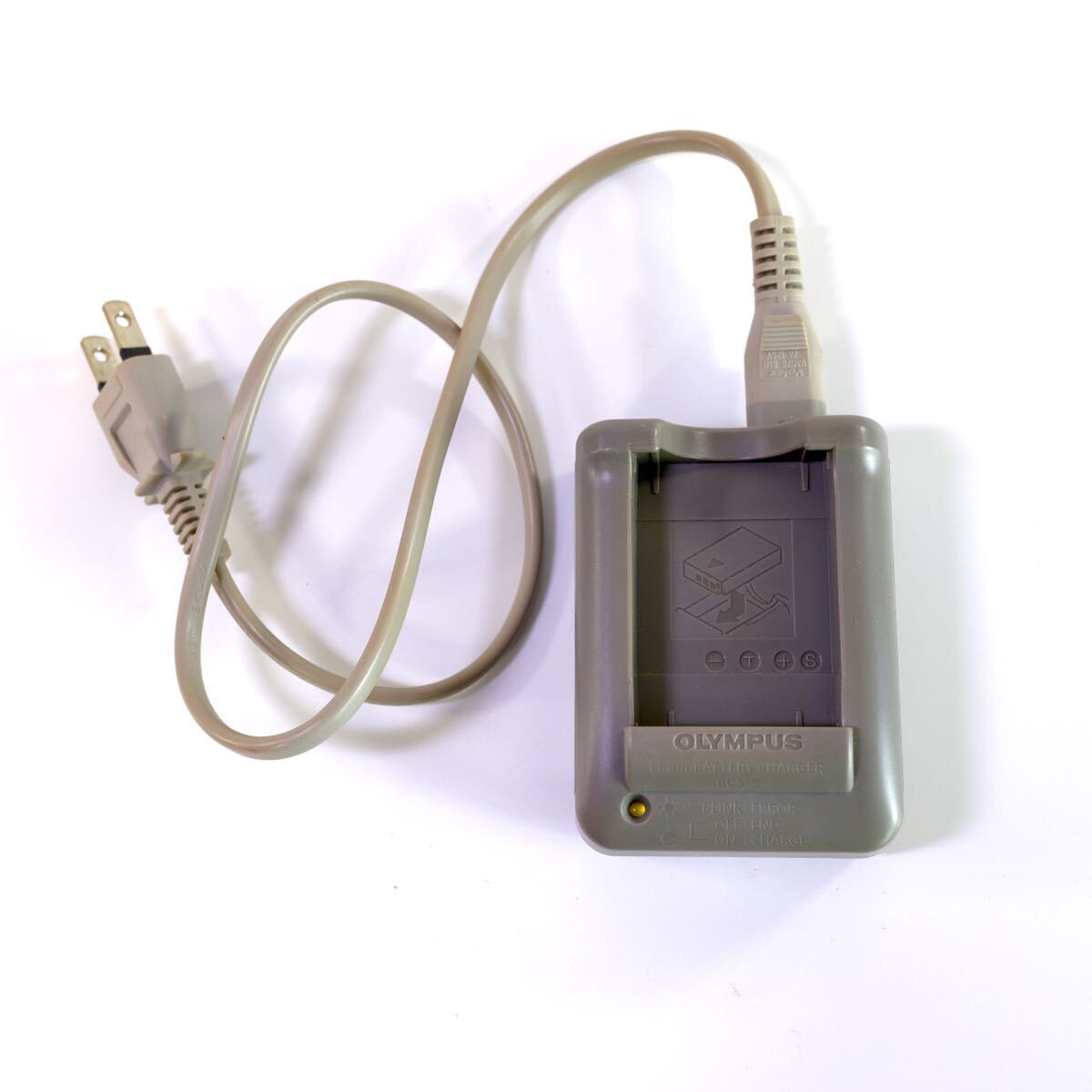 OLYMPUS オリンパス BCS-5 バッテリーチャージャー コード付き