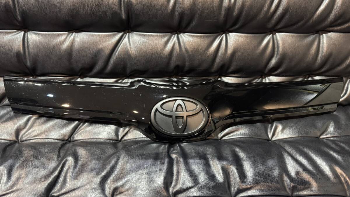 90系　ノア　フロントグリル　超美品