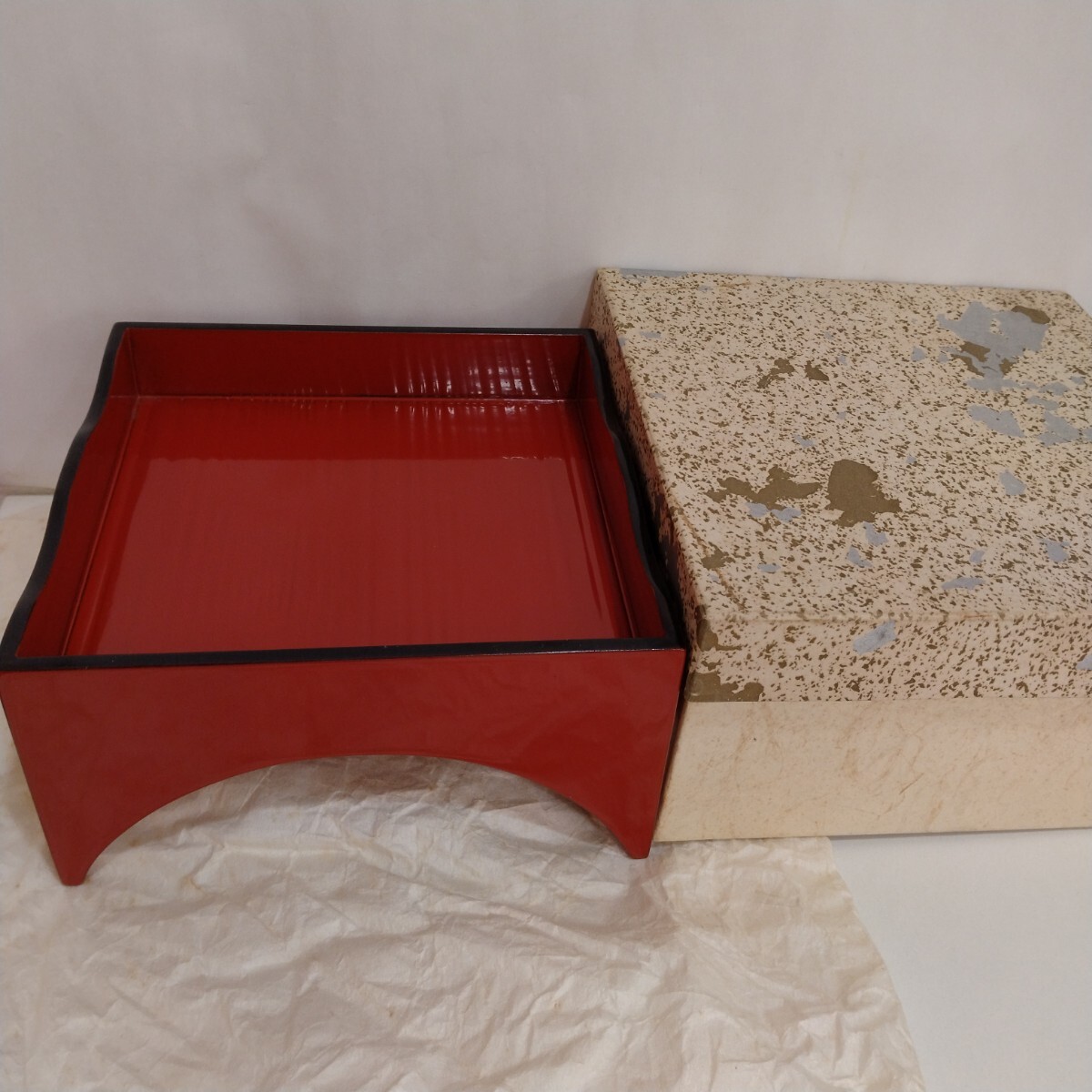 M311010　茶道具　木製漆器　朱塗　菓子器 山道型菓子器　干菓子器　紙箱入り