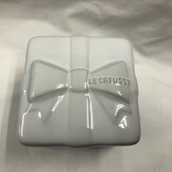 未使用 Le Creuset ラムカン ギフト 耐熱容器 ストーンウェア ホワイト 910242-00 [jgg]