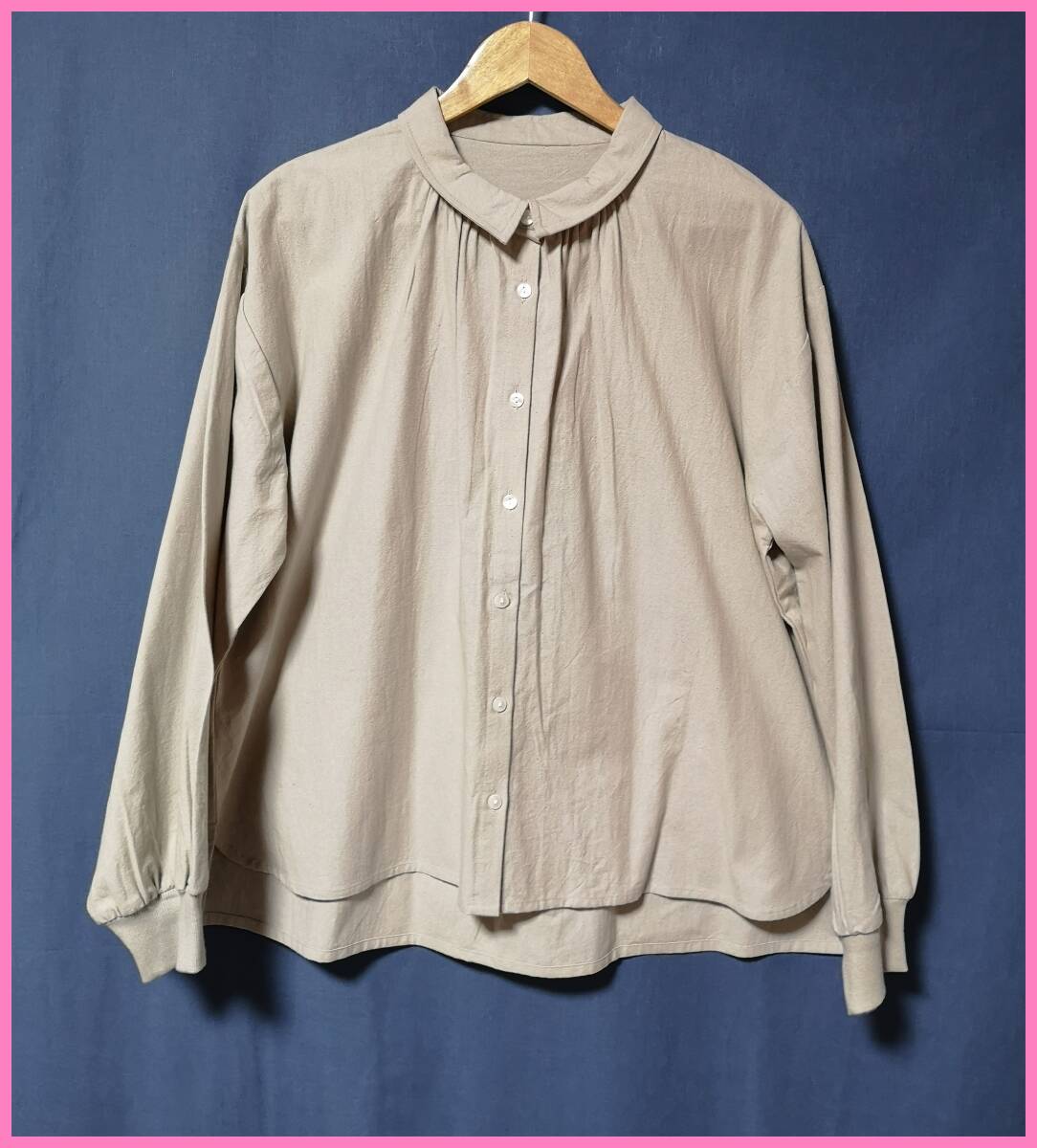 ＢＬＷ‐２９５☆春秋☆サンプル品☆送料込み☆即決☆ナチュラル系☆少し厚手の綿☆Ｍ～Ｌサイズ☆ブラウス☆ライトベージュ系☆リブ
