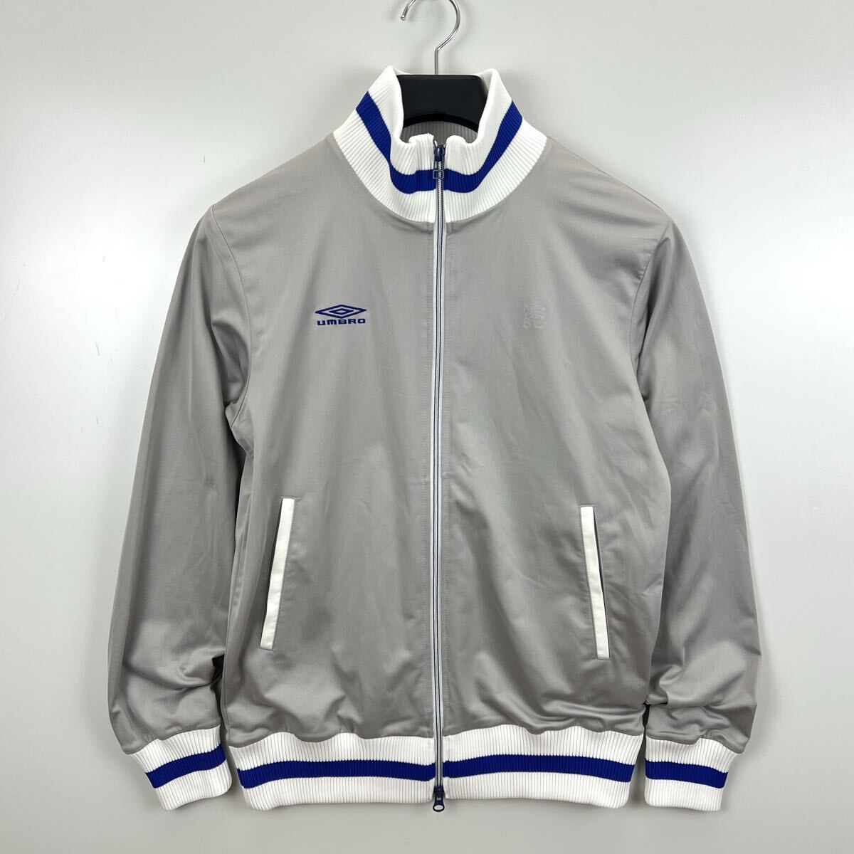 UMBRO 00s y2k archive track jacket M アンブロ トラックジャケット ジャージ リブ長 短丈 アーカイブ 希少 テック