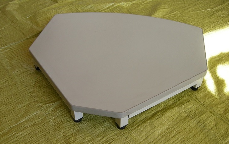 PC台　TV台　オーディオ台　中古　メーカー ITO　6.5kg　ネジ調節平行高低バランス　着払い 140サイズ宅急便