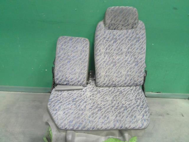 エルフ KK-NKR71GAV アシスタントシート 4HG1 729 背面:8-97196-586-2 中古