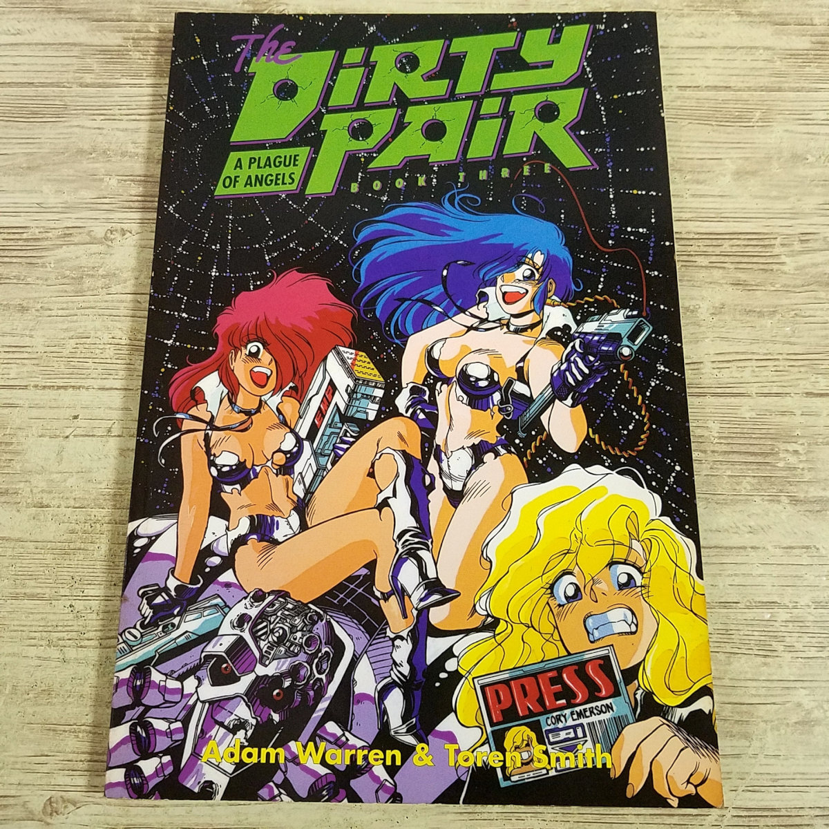 アメコミ[ダーティ・ペア アメコミ版 THE DIRTY PAIR BOOK THREE: A PLAGUE OF ANGELS] 1994年 DARK HOSRSE BOOKS アダム・ウォーレン
