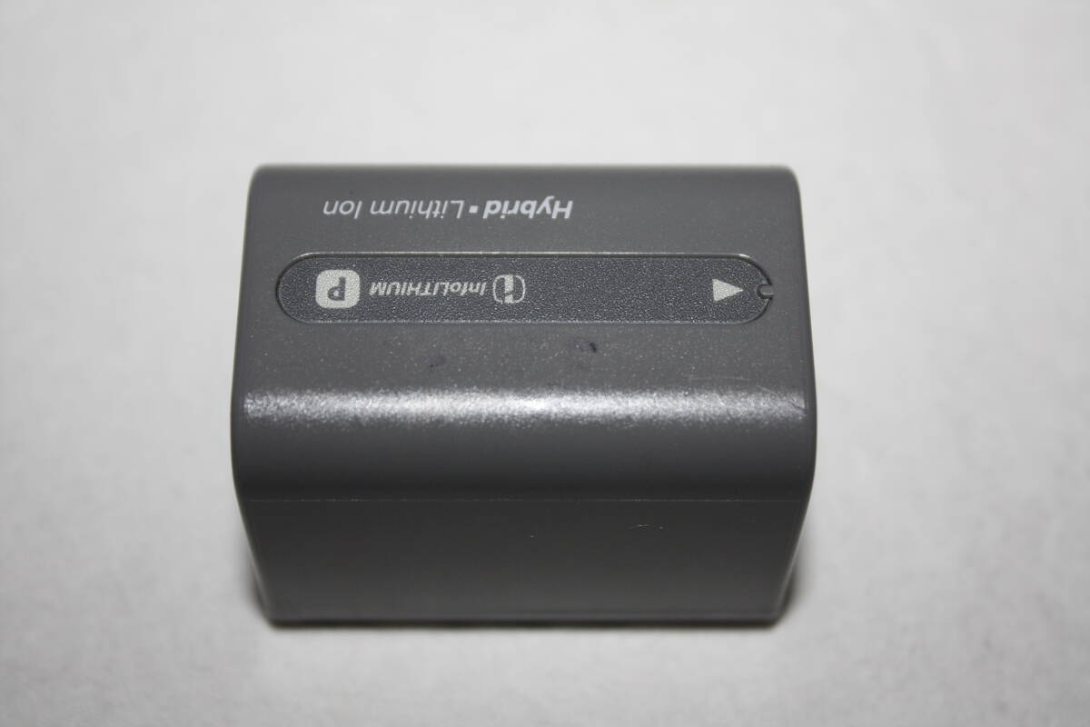 SONY　純正品　NP-FP71　リチャージャブルバッテリーパック(AC-VQV10、BC-TRV等用)