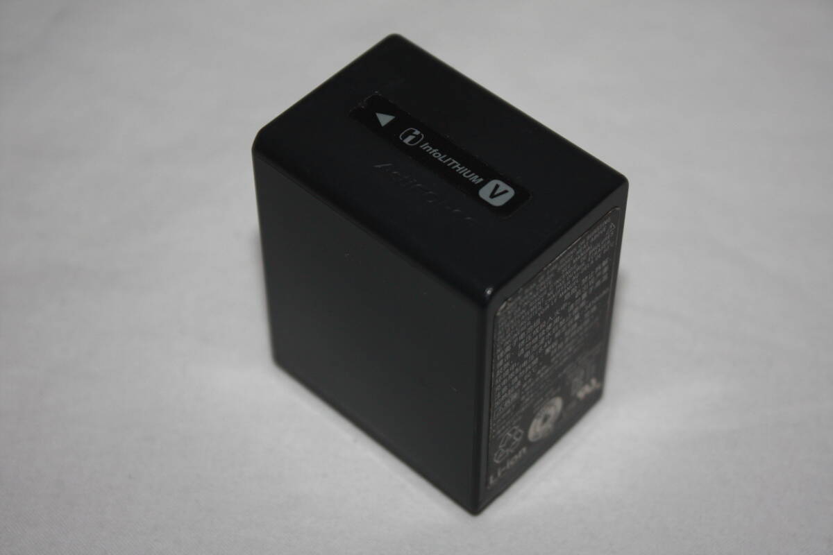 送料無料！　SONY 純正品　NP-FV100A　リチウムイオンバッテリー　美品（検索：ビデオカメラ、AC-VQV10、PXW-、HXR-、HVR-、NEX-、FDR-）