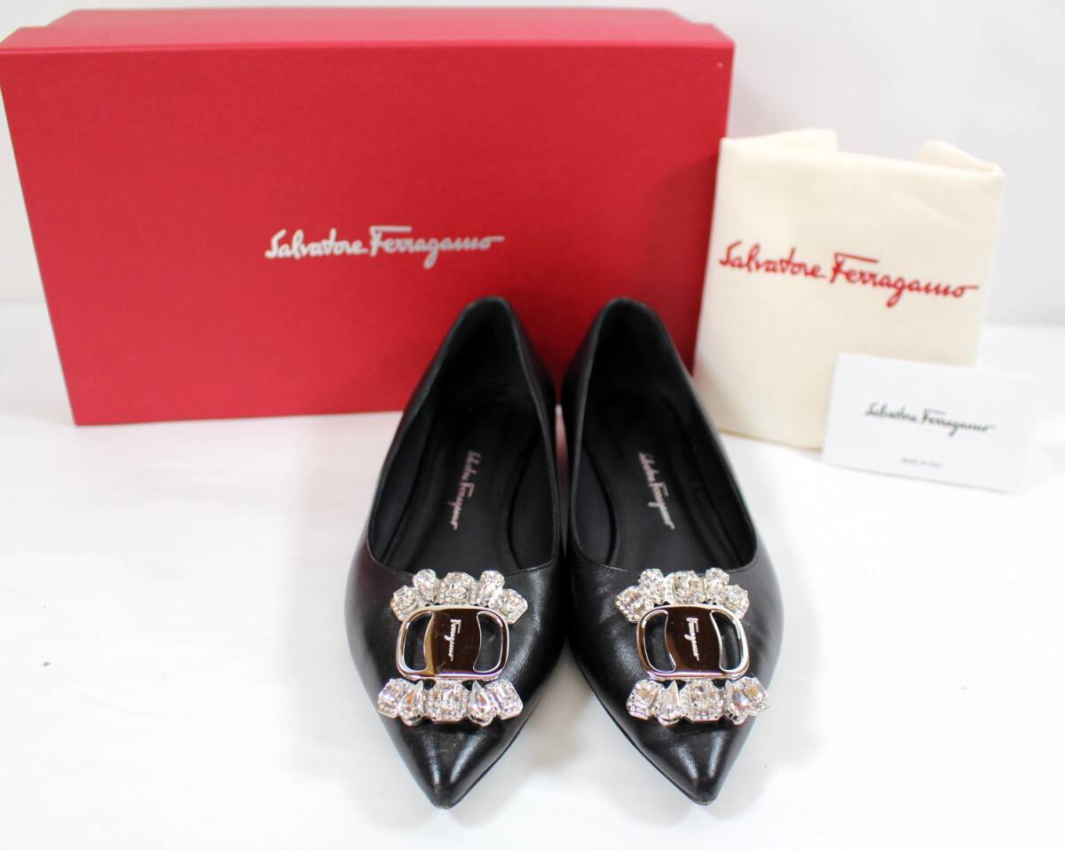 Y7026＃◆中古品◆Ferragamo フェラガモ パンプス ビジュー ヴァラ HAILEY サイズ5 1/2