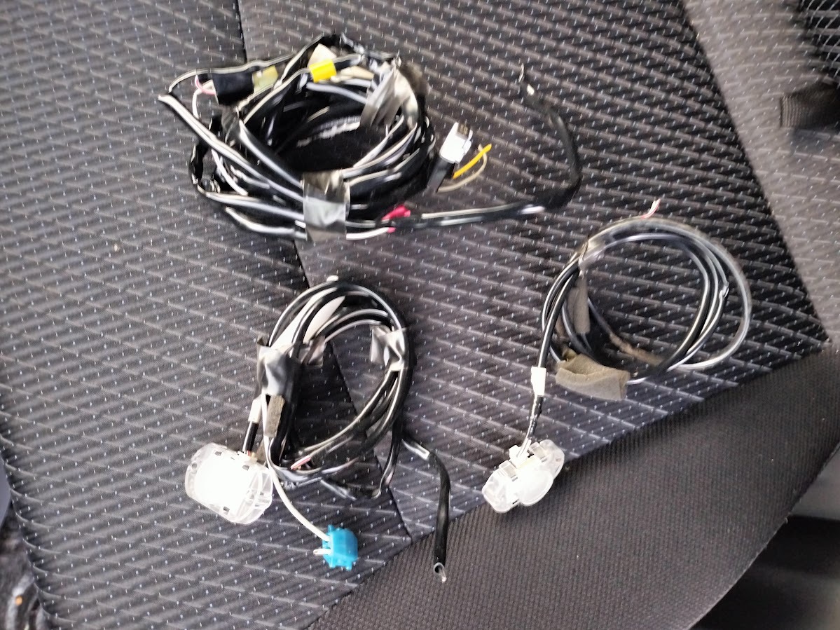 レターパックプラス600円発送！希少OP！ワゴンR MH34S MH44S フロントドア下　LEDウェルカムランプ左右　フットランプ　