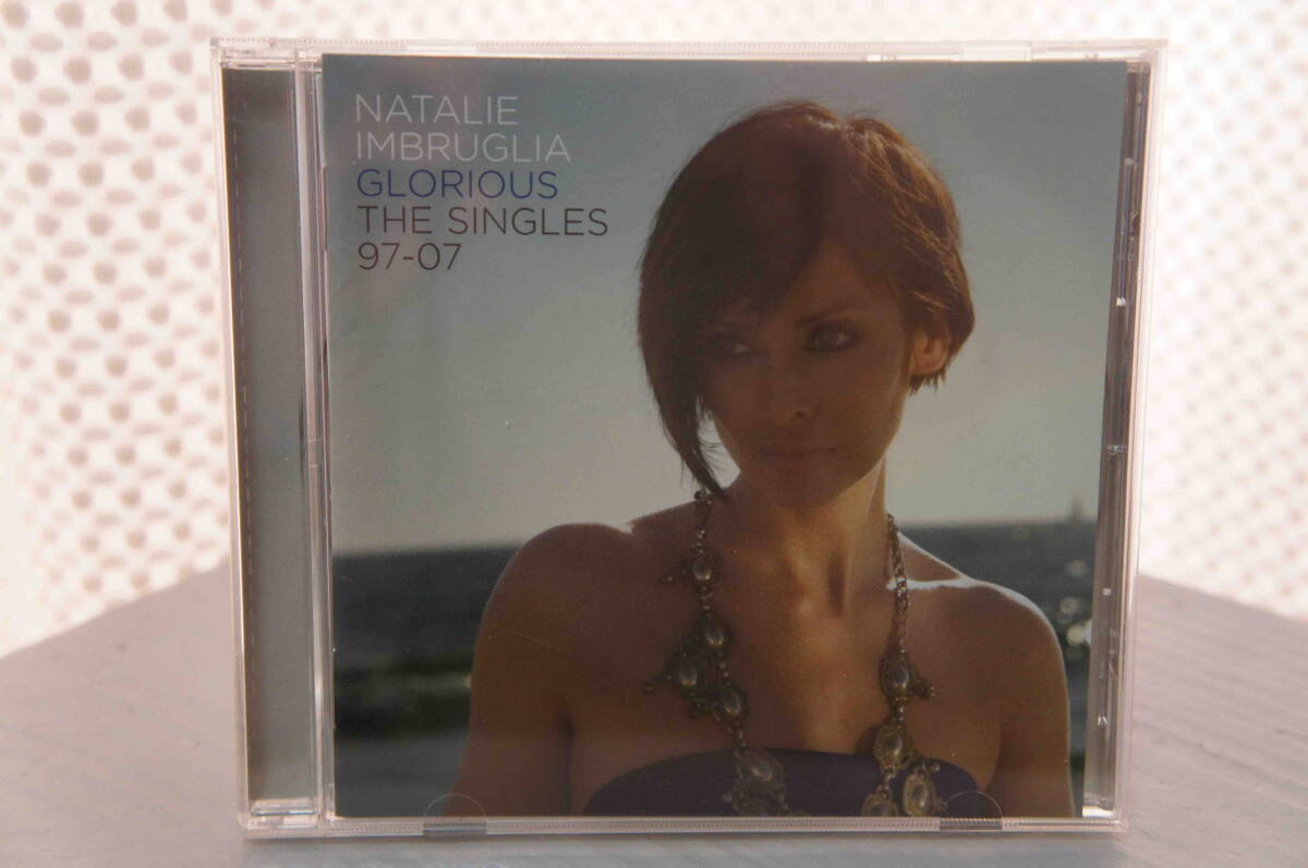 NATALIE IMBRUGLIA「GLORIOUS THE SINGLES 97-07」