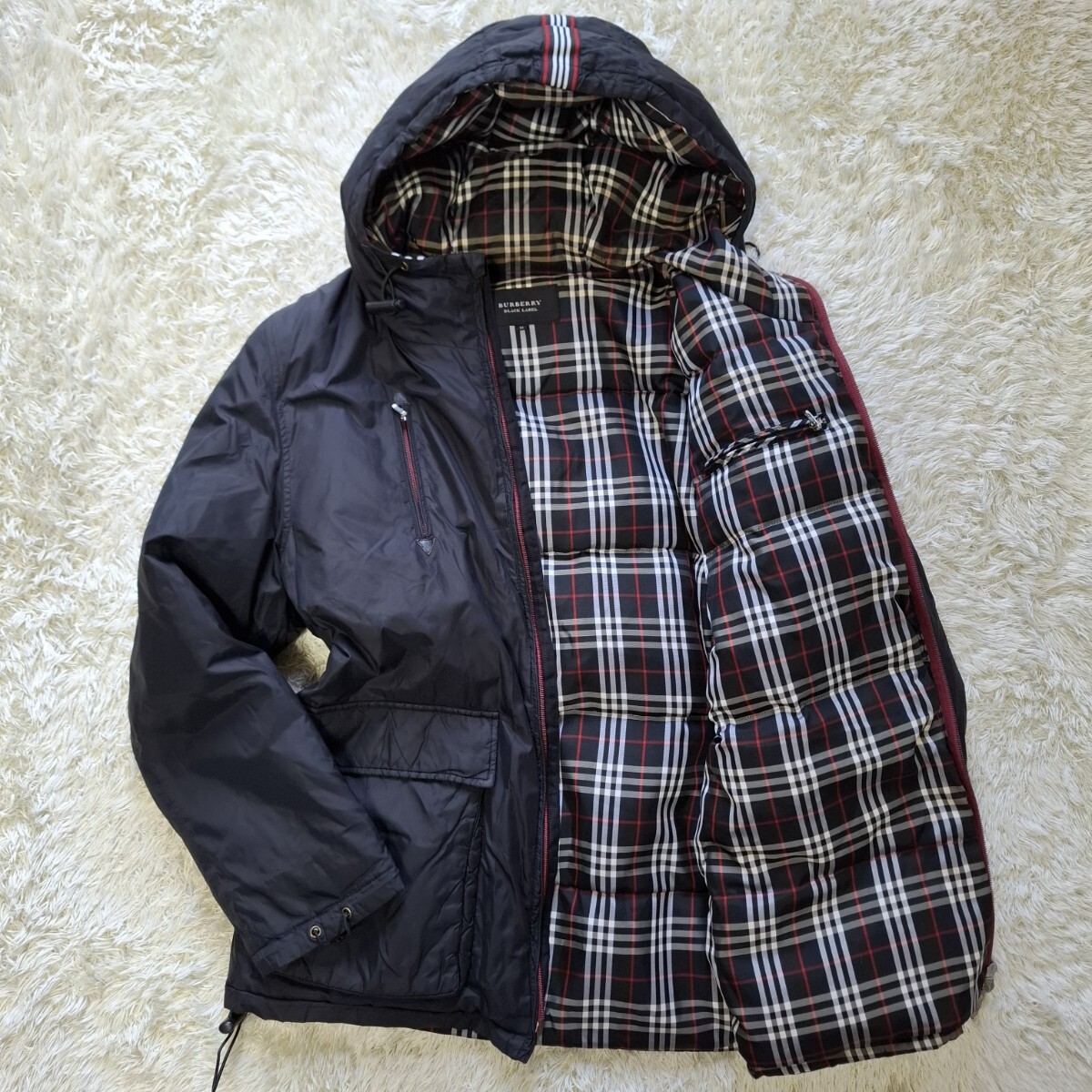 バーバリーブラックレーベル BURBERRY BLACKLABEL ダウンジャケット 黒 ブラック ホワイトグースダウン使用 フード付き 