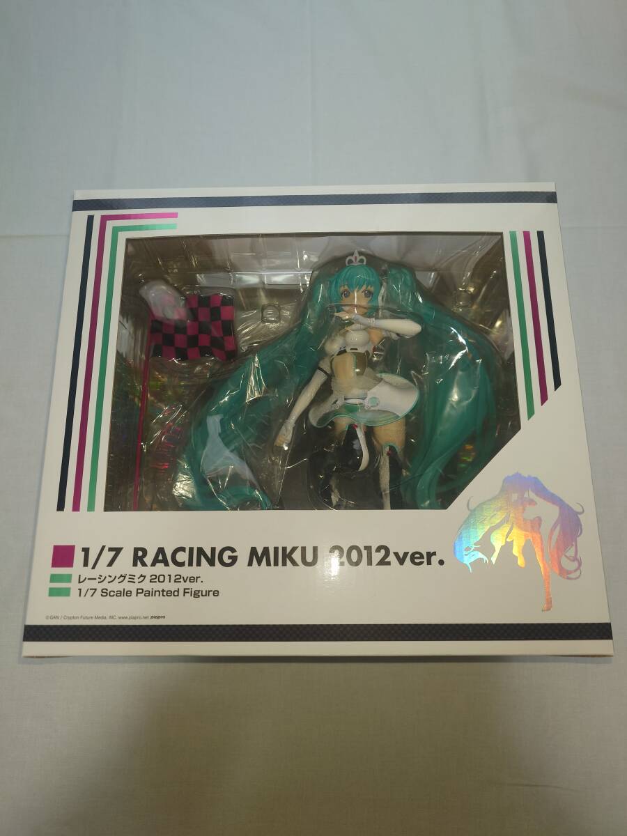 【新品・未開封】初音ミク　レーシングミク　2012ver.（1/7　塗装済完成品）グッドスマイルカンパニー　FREEing