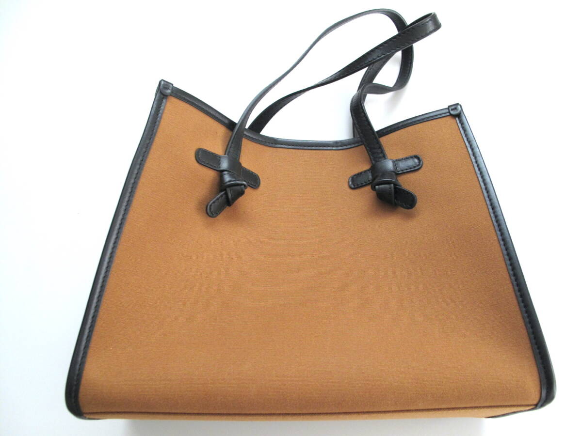 **美品 GIANNI CHIARINI ジャンニ・キャリーニ トートバッグ マルチェッラ S ブラウン（茶色）＆黒