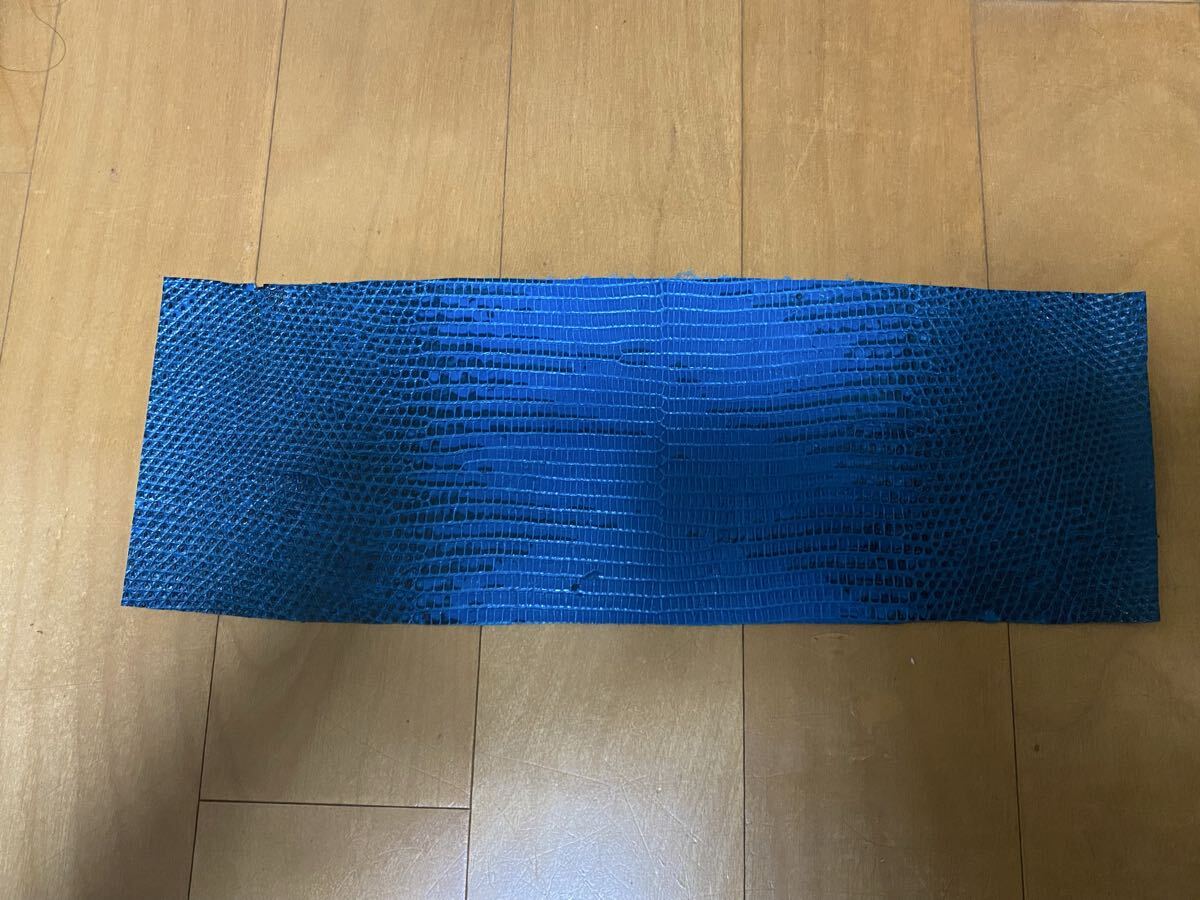 リングマークトカゲ トカゲ革 リザード ミズオオトカゲ ビリヤード グリップ 革 ビリヤード用グリップ ターコイズブルー　背割り