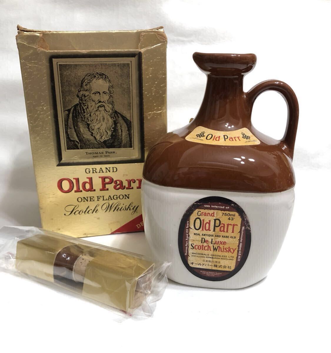 【未開栓】GRAND OLD PARRオールドボトル 陶器ボトル ウイスキー