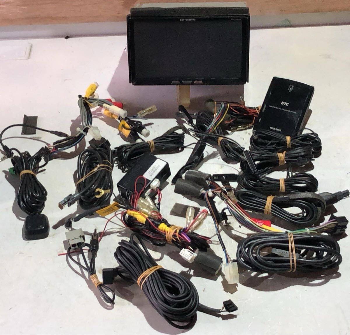 Pioneer carrozzeria AVIC-ZH99zp ナビ