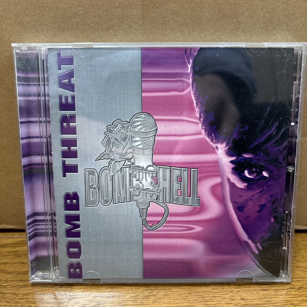 BOMBSHELL BOMB THREAT gーRAP