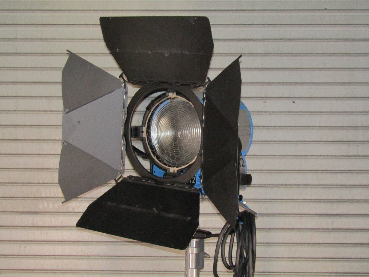 【現状品】ARRI フレネルレンズスポットライト ST2 撮影機材 照明
