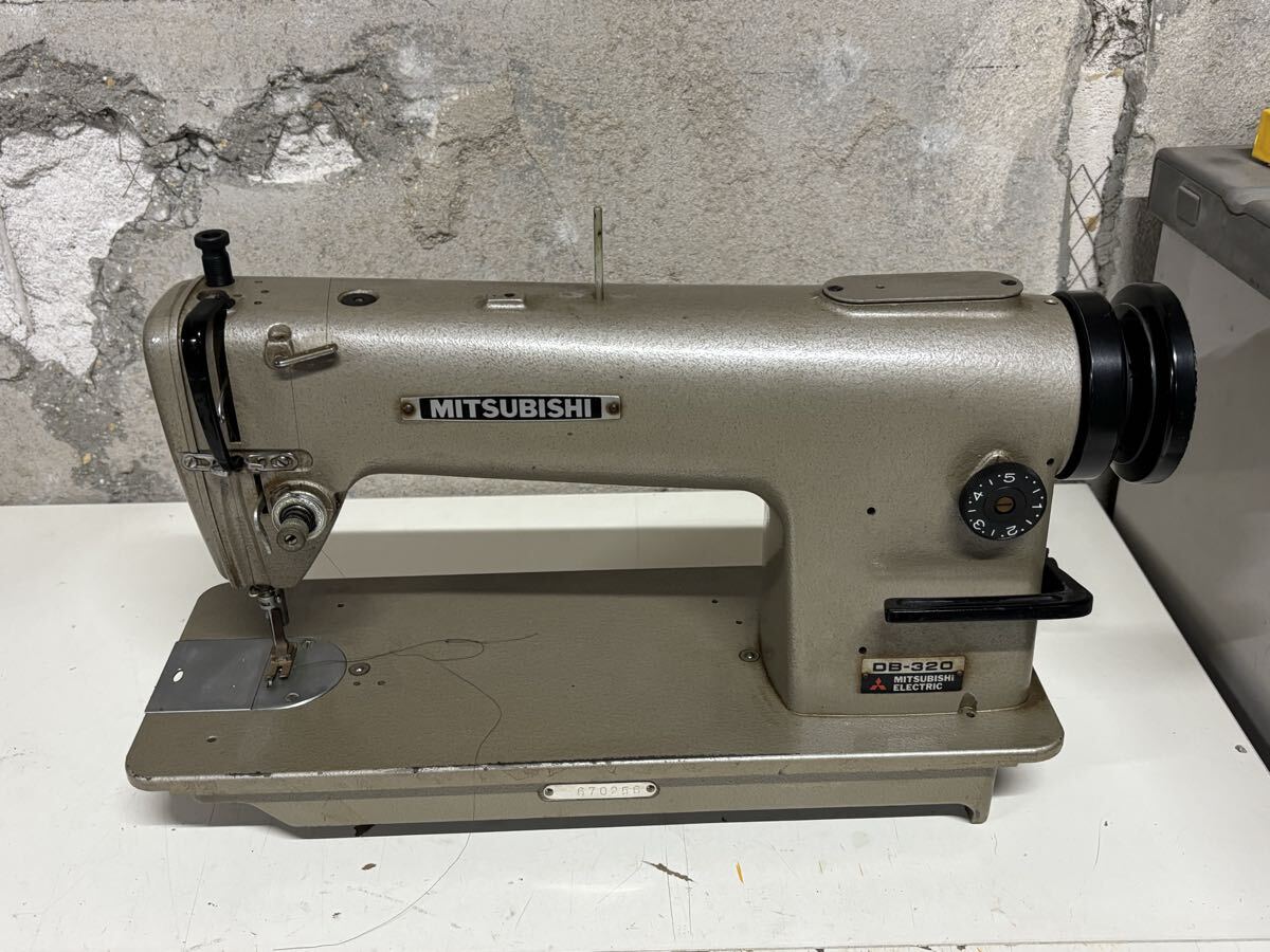 三菱　工業用ミシン ミシン　DB-320 現状品 ハンドクラフト アンティーク