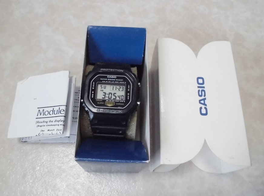 美品！カシオ ジーショック DW-5200C-1 1984年発売 ホッケー 保護シール付き裏蓋 マイナスネジ ヒーロー ビンテージ 昭和ウォッチ G-SHOCK