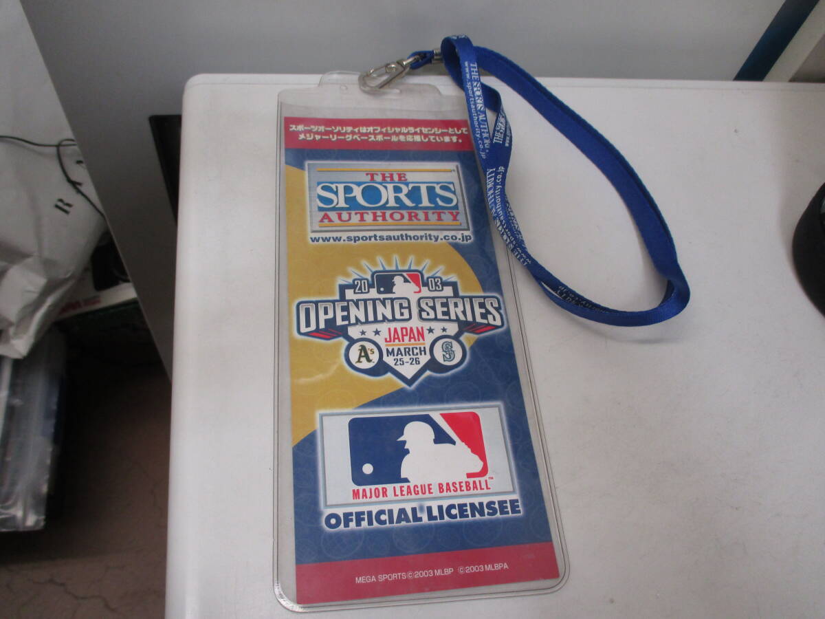 ★#42186 【長期保管品】SPORTS AUTHORITY スポーツオーソリティ 2003年メジャー開幕シリーズ ATH V.S. SEA スタッフパス風カード