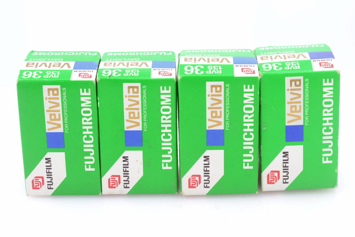 未開封品 FUJIFILM Velvia RVP 135 36 DAYLIGHT FUJICHROME カラーリバーサルフィルム 36枚撮り 4本セット