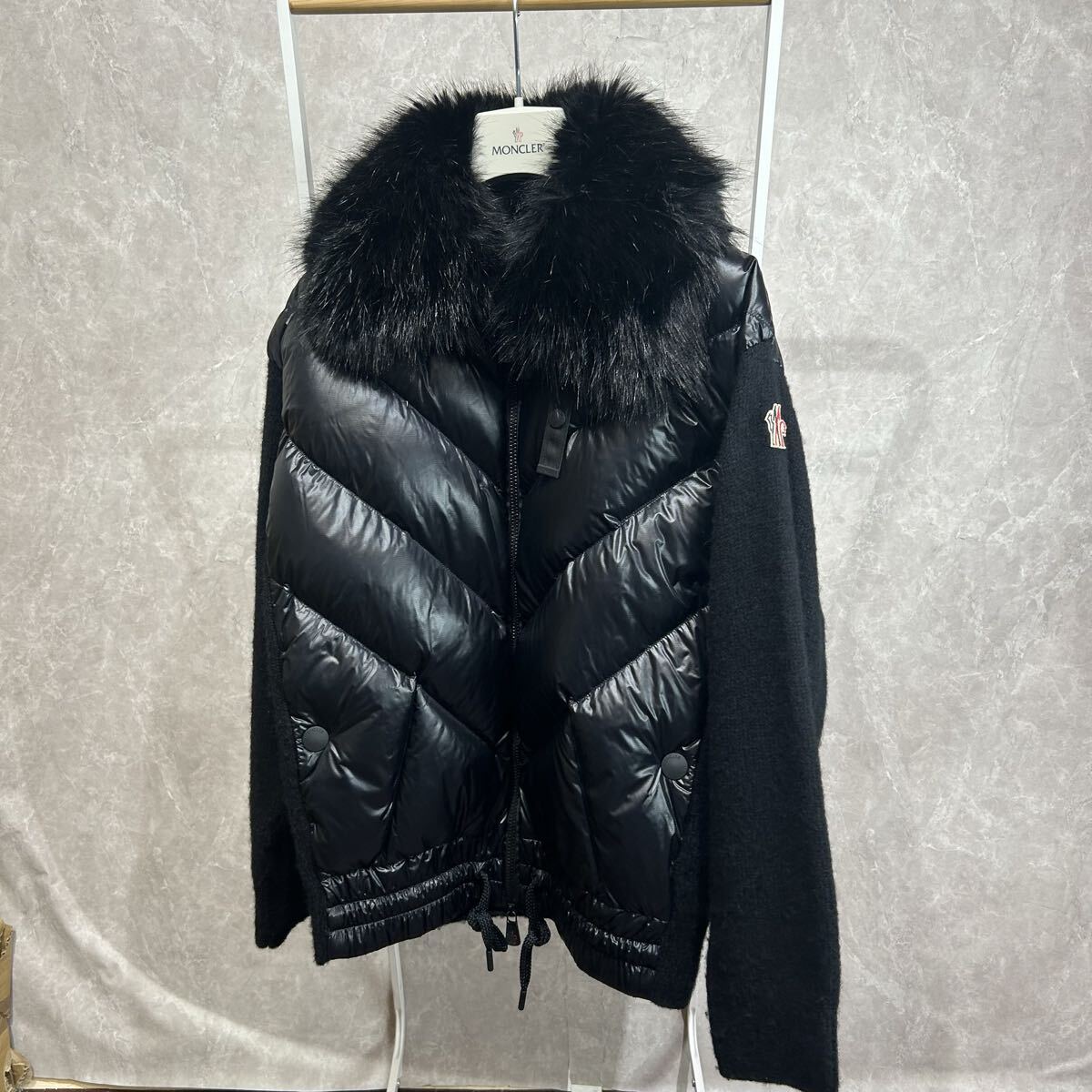 【極美品】 MONCLER モンクレールグルノーブルダウンニットジャケット黒xs ファー