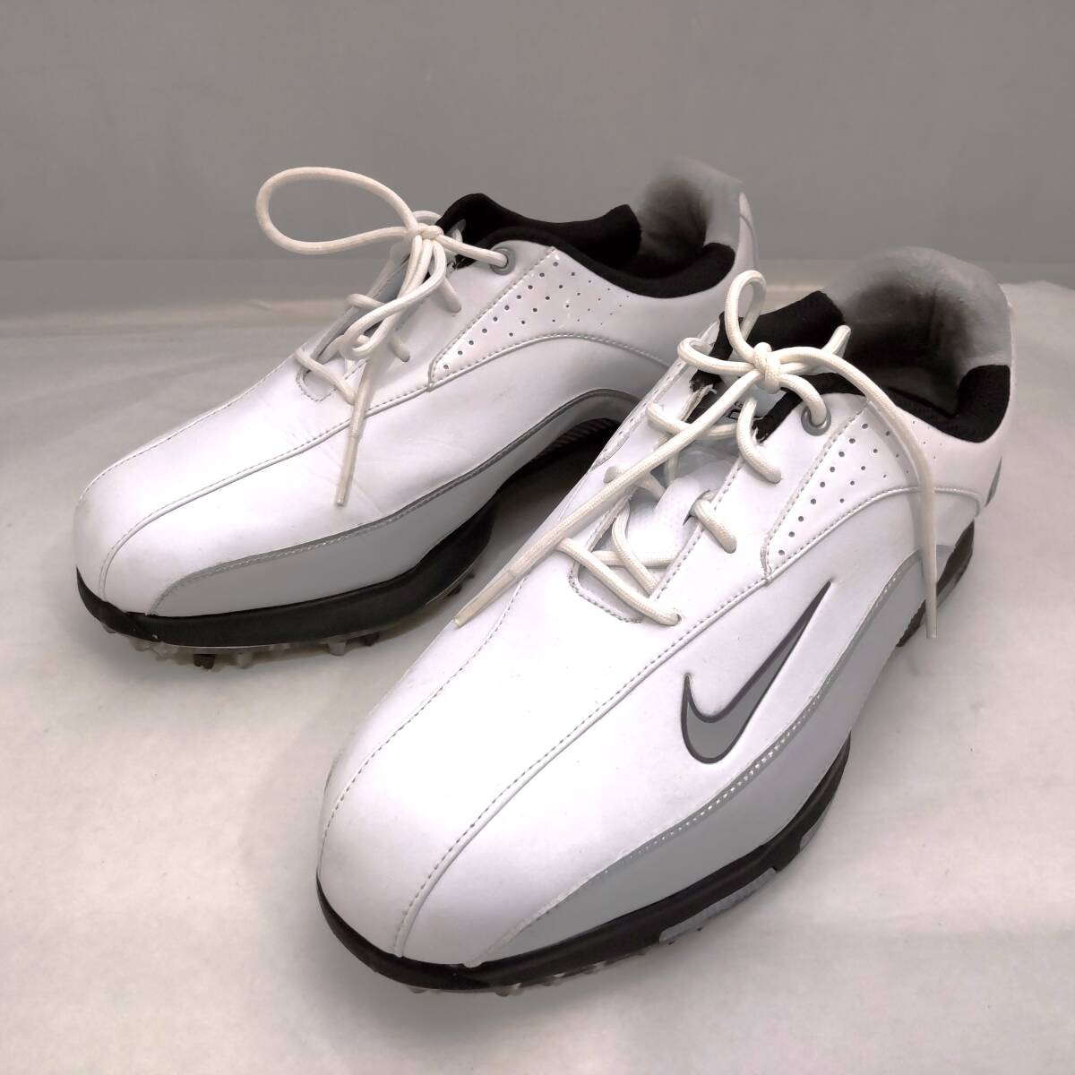 Y111005■NIKE GOLF ナイキゴルフ ZOOM ゴルフシューズ 24.5cm スパイク付き ゴルフ 白 ホワイト 紐靴 スニーカー 使用感少なめ■