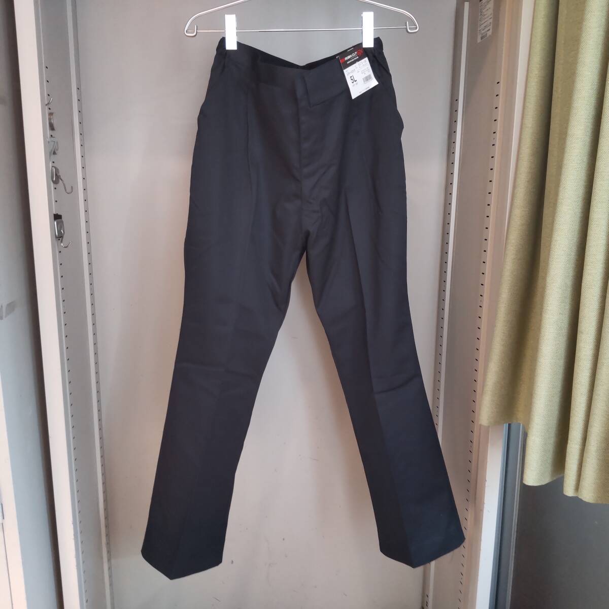 Y111706■⑥未使用 アイトス AZ-6573 秋冬用 ムービンカットEX レディースシャーリングパンツ 5L ワンタック ディープネイビー 保管品■