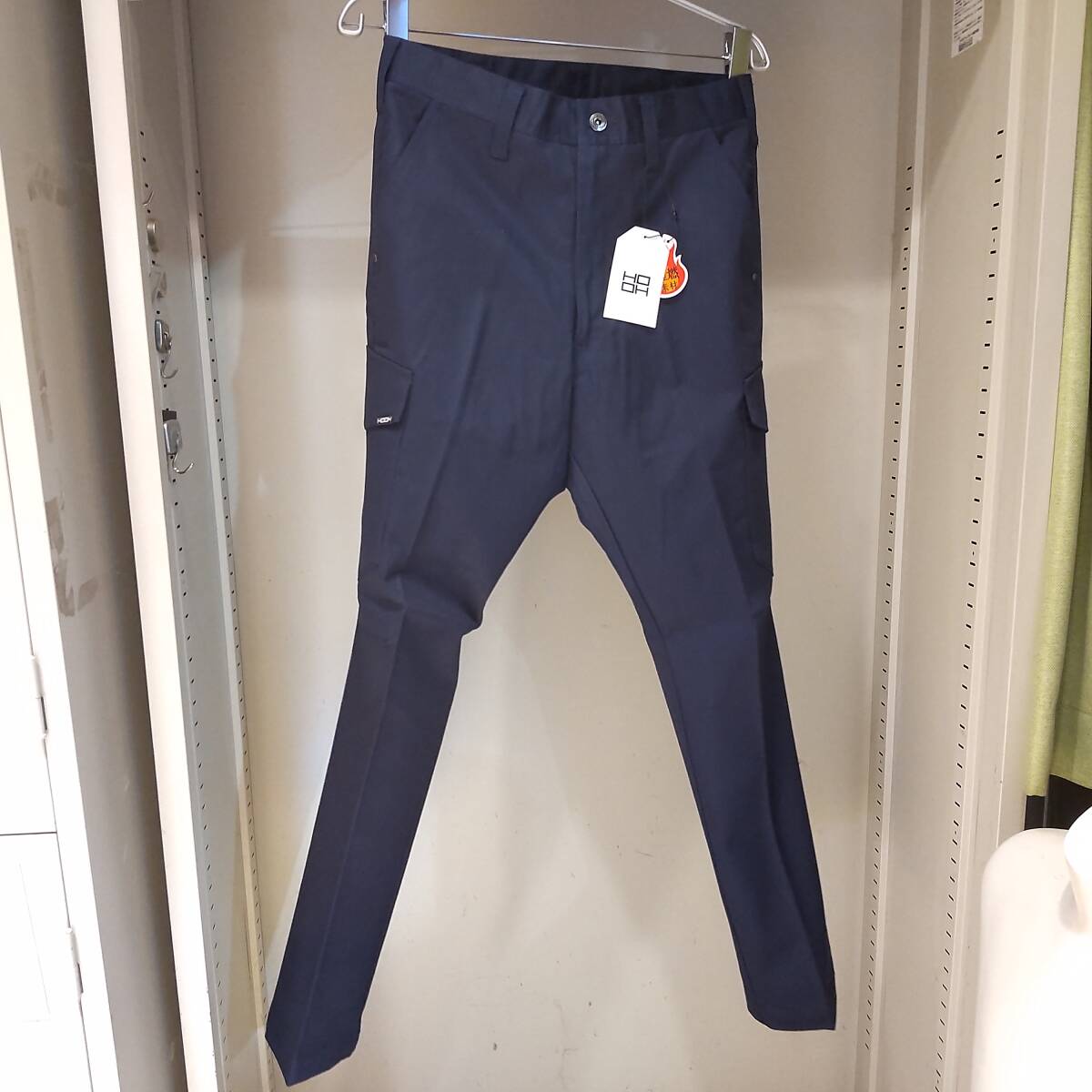 Y111709■⑨未使用 HOOH 4204 難燃カ―ゴ 綿100％ Mサイズ カーゴパンツ ネイビー 通年素材 難燃作業着 作業服 保管品■