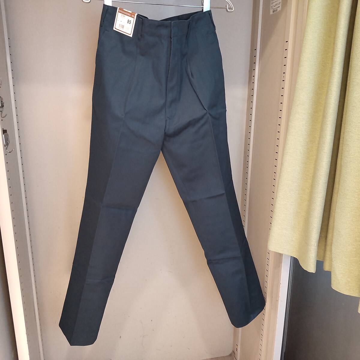 Y111809■(19)未使用 KURODARUMA クロダルマ 31041 スラックス サイズ85(LL?) 高密度 綿100％ ネイビー 作業服 作業着 保管品■