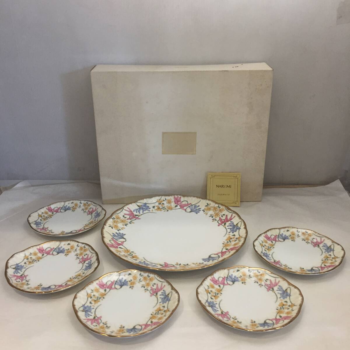 F112602◎NARUMI CHINA ナルミ チャイナ パーティーセット 花柄 大皿 小皿 ６枚セット 大約27㎝ 小縦約14㎝×横約15㎝ 紙箱◎