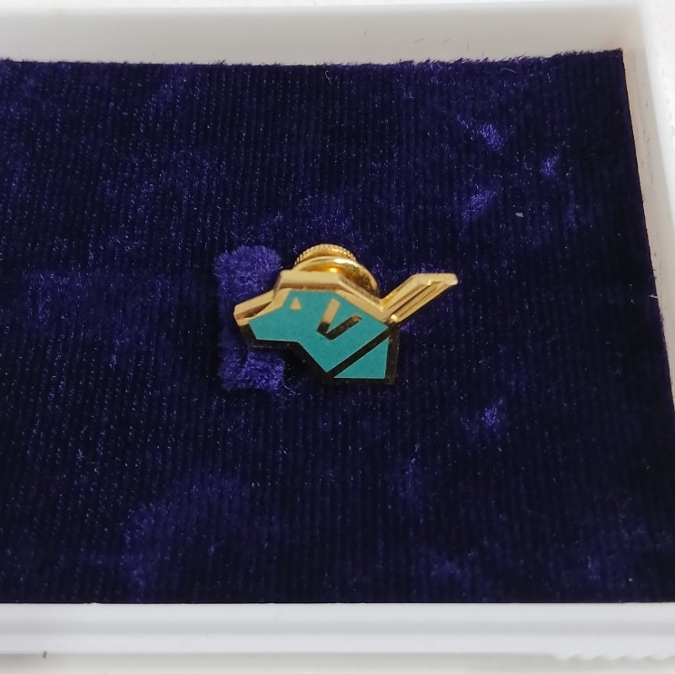 #916 盲導犬 サポーター ピンバッジ 日本盲導犬協会/和歌山県にて引き取り大歓迎