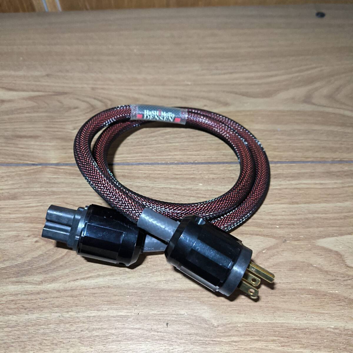 橋本電線 オヤイデ 電源ケーブル 0.9m 電源ケーブル橋本電線 電源プラグオヤイデ