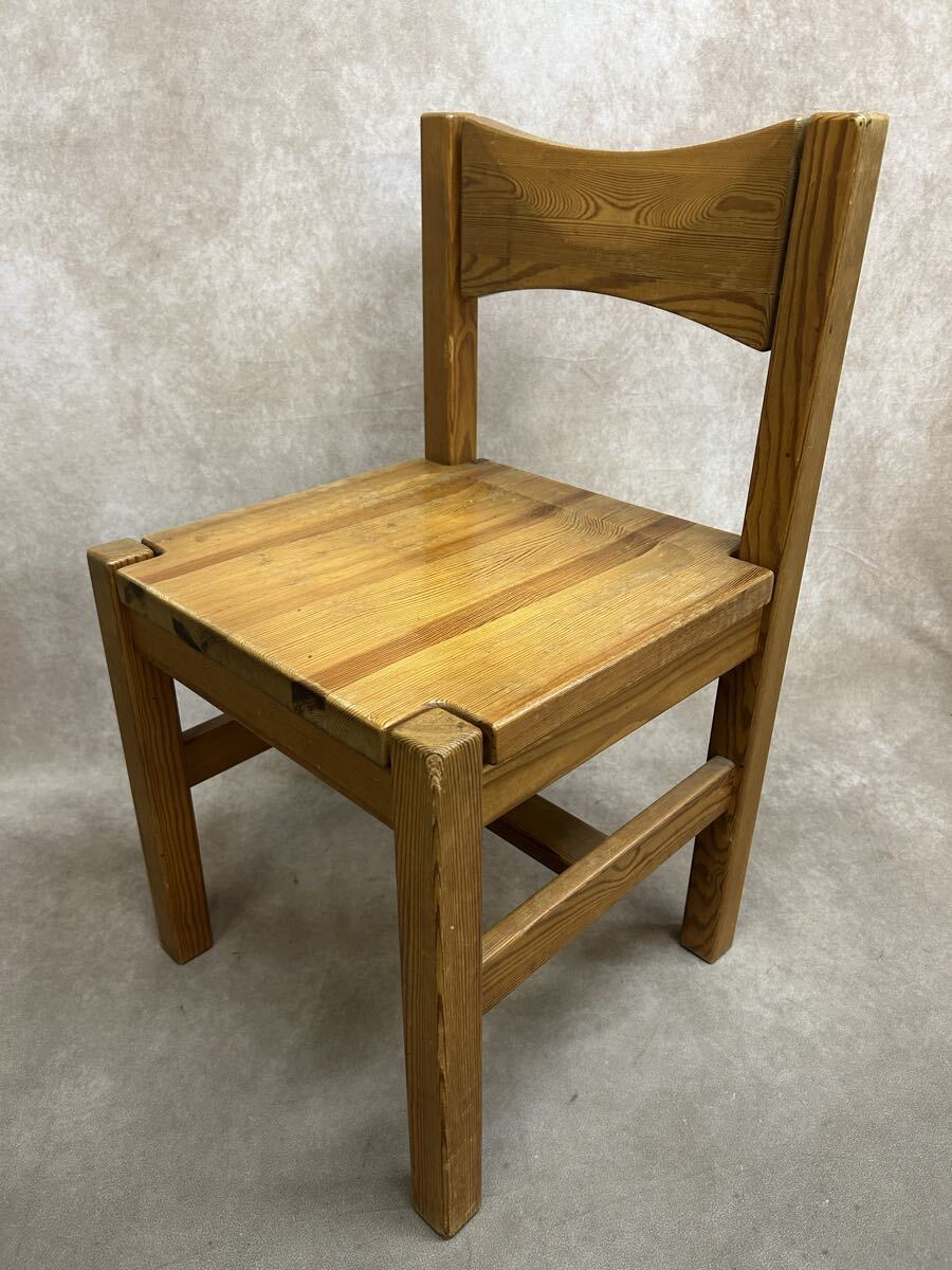 アンティーク レトロ デザインチェア 木製 椅子 いす イス 家具 レトロ 北欧風 浮遊感のあるデザイン 