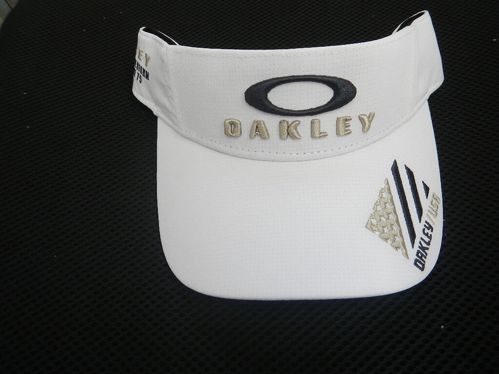 ☆売切り☆未使用☆OAKLEY オークリー サンバイザー ホワイト FOS902027☆