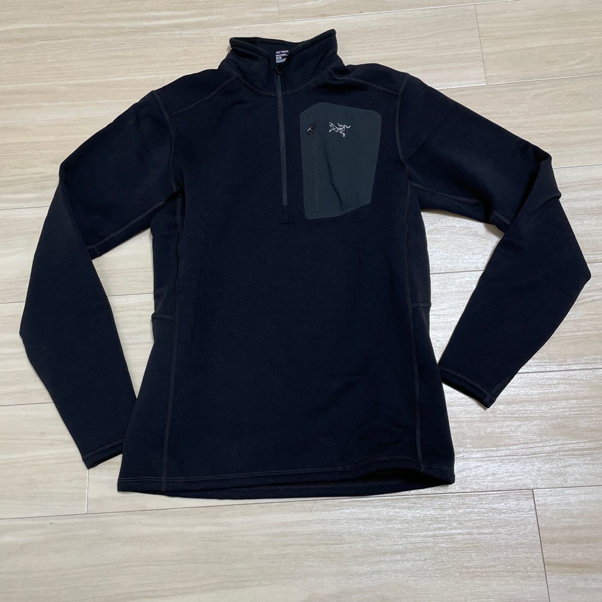 アークテリクス　ロー　ヘビーウェイト　Rho Heavyweight Zi p Neck サイズ M 色　ブラック