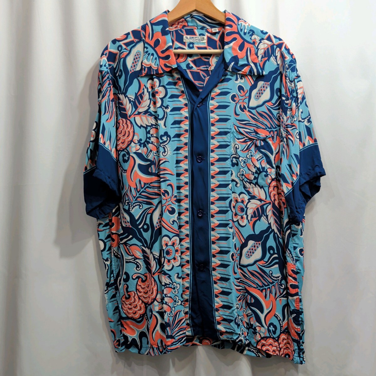 美品【size:XXL】東洋 SUN SURF FLOWER FIELD BORDER サンサーフ アロハシャツ SS39430 レーヨン 日本製 半袖シャツ ハワイアンシャツ
