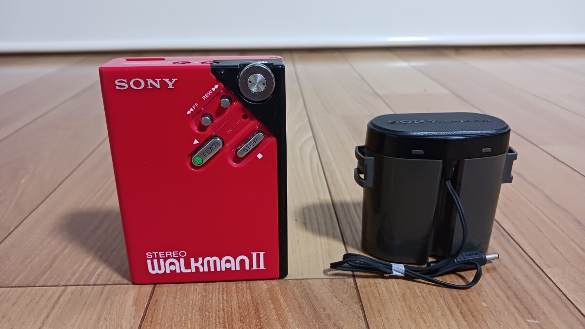 極上品 SONY WALKMAN II ソニー カセットウォークマン WM-2 赤 レッド ③