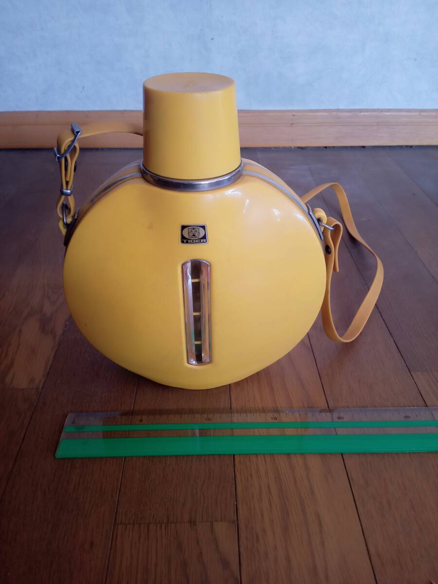 昭和レトロ　懐かしの水筒　タイガー