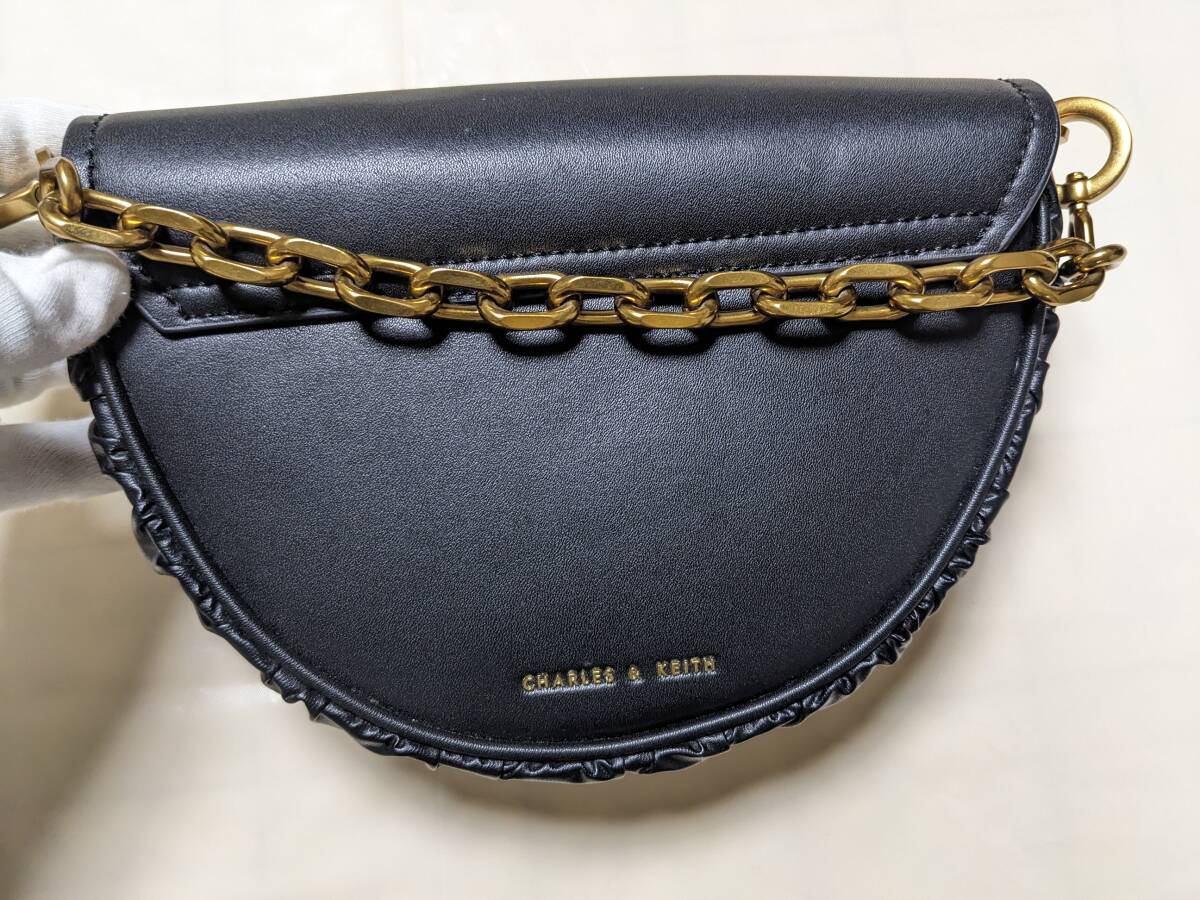 CHARLES ＆ KEITH ハンドバッグ　　#4257