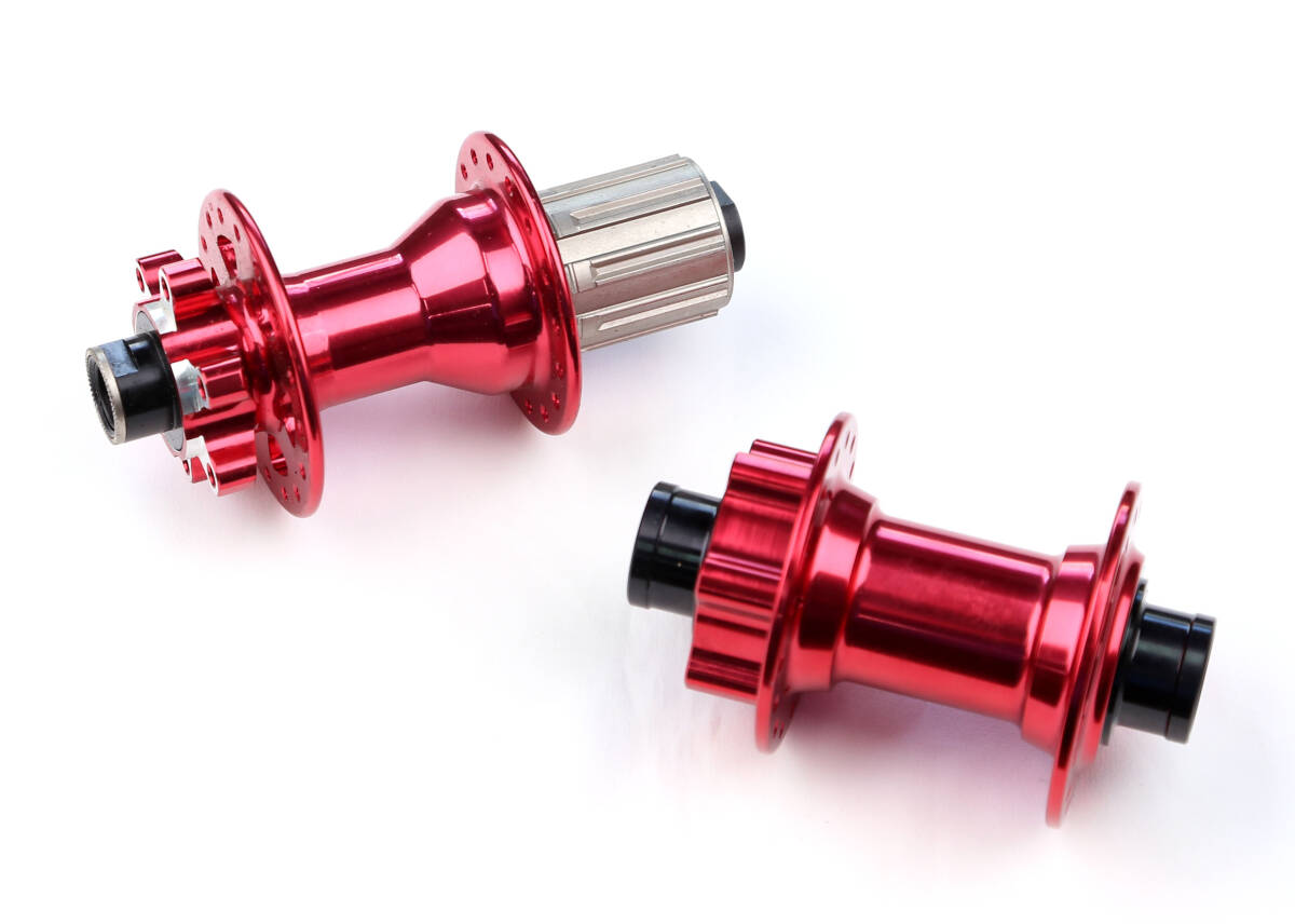 新品◆台湾Formula製ディスク前後ハブ 110x20mm/135x12mm　赤色