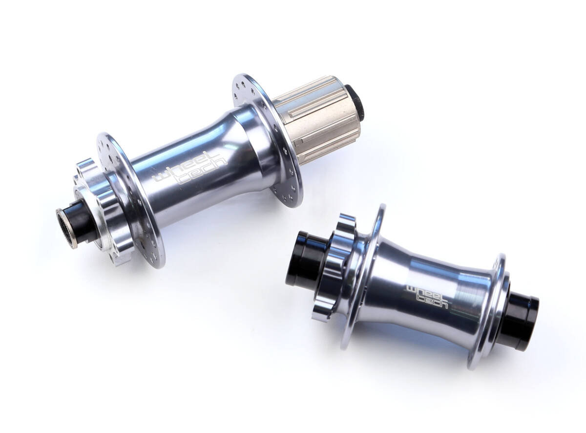 新古品◆Wheeltech DHディスク前後ハブ 32h-32h