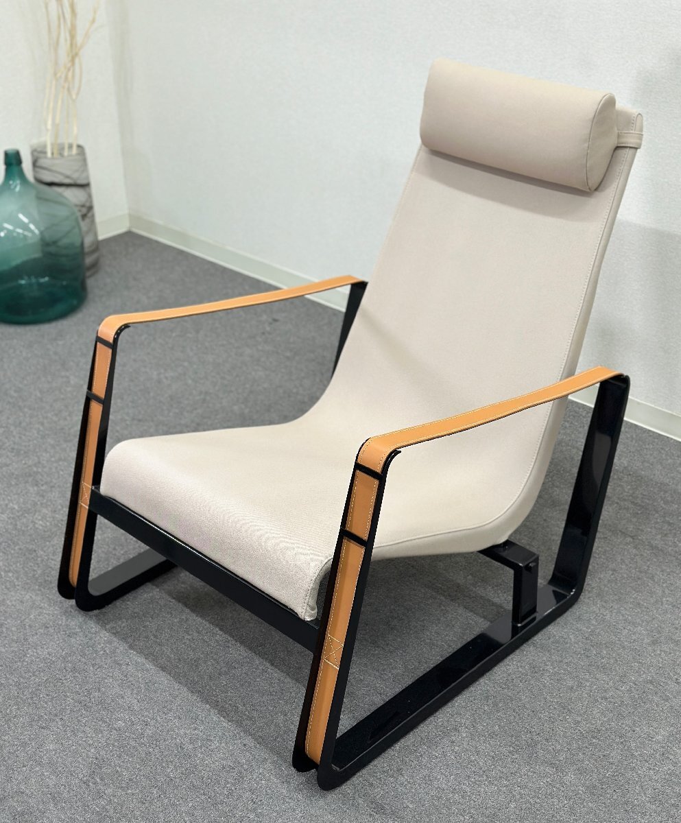 ジャン・プルーヴェ初期の名作チェア■Vitra/ヴィトラ■Cite/シテ　アームチェア　ラウンジチェア　ベージュ系　革ベルト★埼玉発送★