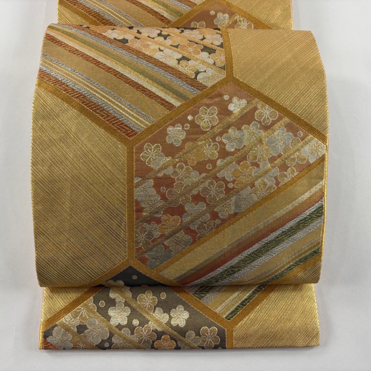 【在庫一掃】 袋帯 秀品 梅 斜縞 箔 唐織 金色 六通 正絹 【中古】