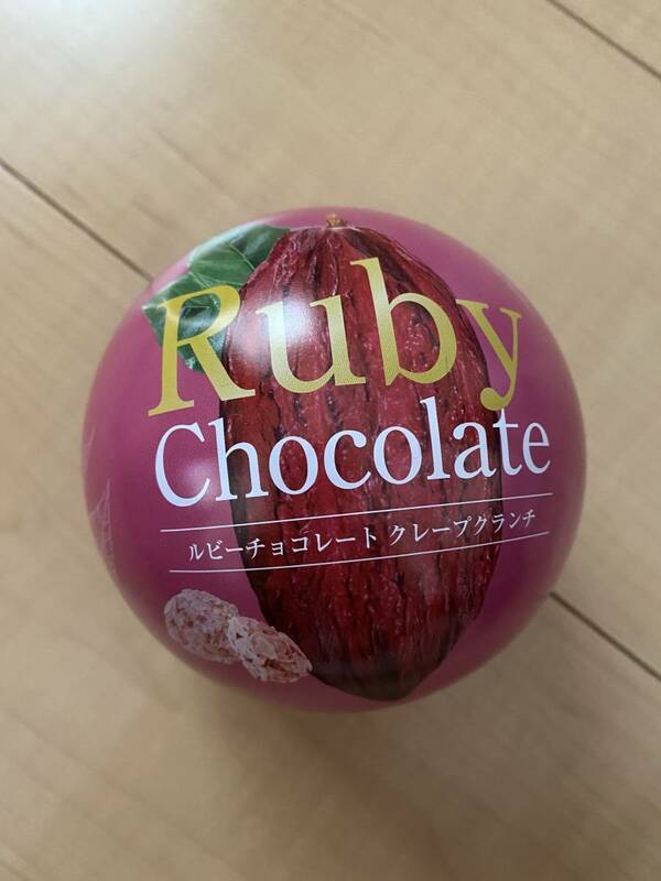 ★Ruby Chocolate(ルビーチョコレート クレープクランチ)★丸型缶★ピンク★