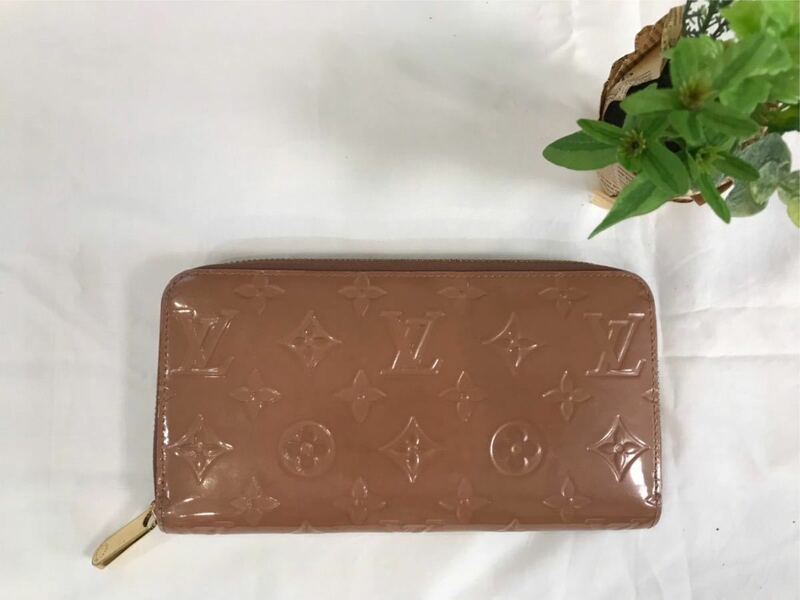 ☆中古品☆LOUIS VUITTON ルイヴィトン 長財布 ジッピーウォレット ラウンドファスナー ヴェルニ