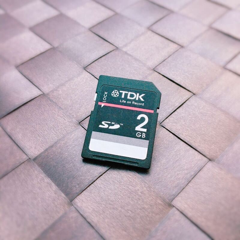 ★ TDK ★ 2GB ★ デジカメSDカード ★ メモリーカード 2G ★