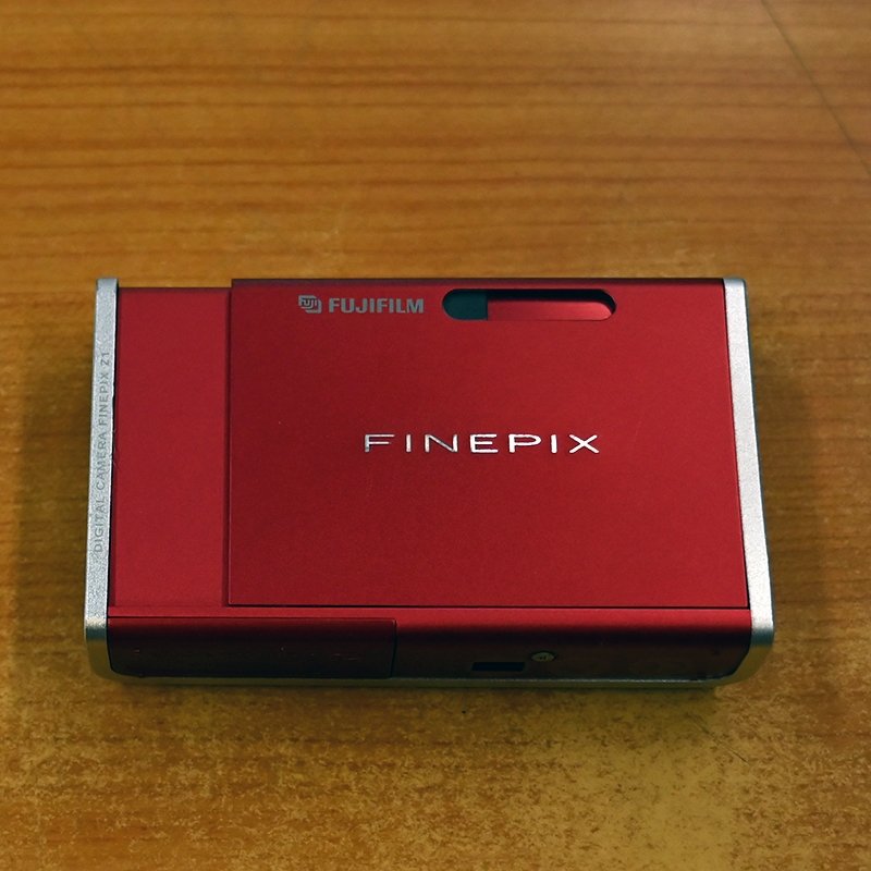 ★ フジフィルム FUJIFILM FinePix Z1 レッド 店頭展示 模型 モックアップ 非可動品 現品 R00069